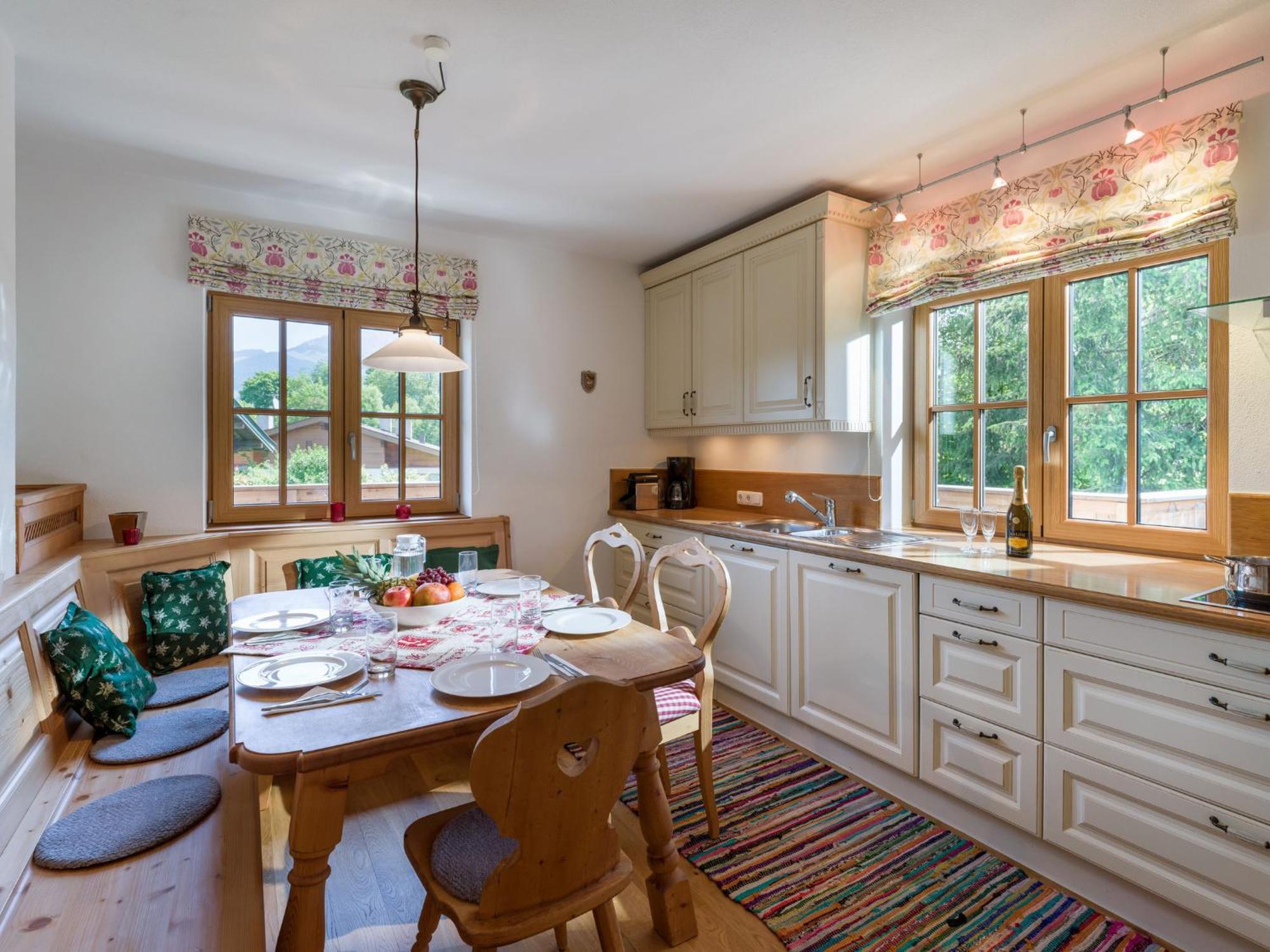Landhaus Kitzhorn Appartement Hahnenkamm - By Nv-Appartements 基茨比厄尔 外观 照片