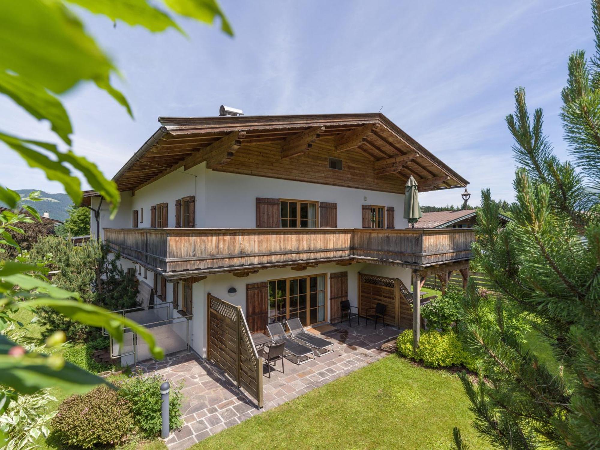 Landhaus Kitzhorn Appartement Hahnenkamm - By Nv-Appartements 基茨比厄尔 外观 照片