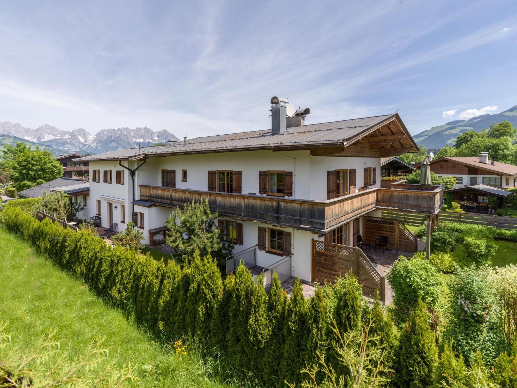 Landhaus Kitzhorn Appartement Hahnenkamm - By Nv-Appartements 基茨比厄尔 外观 照片