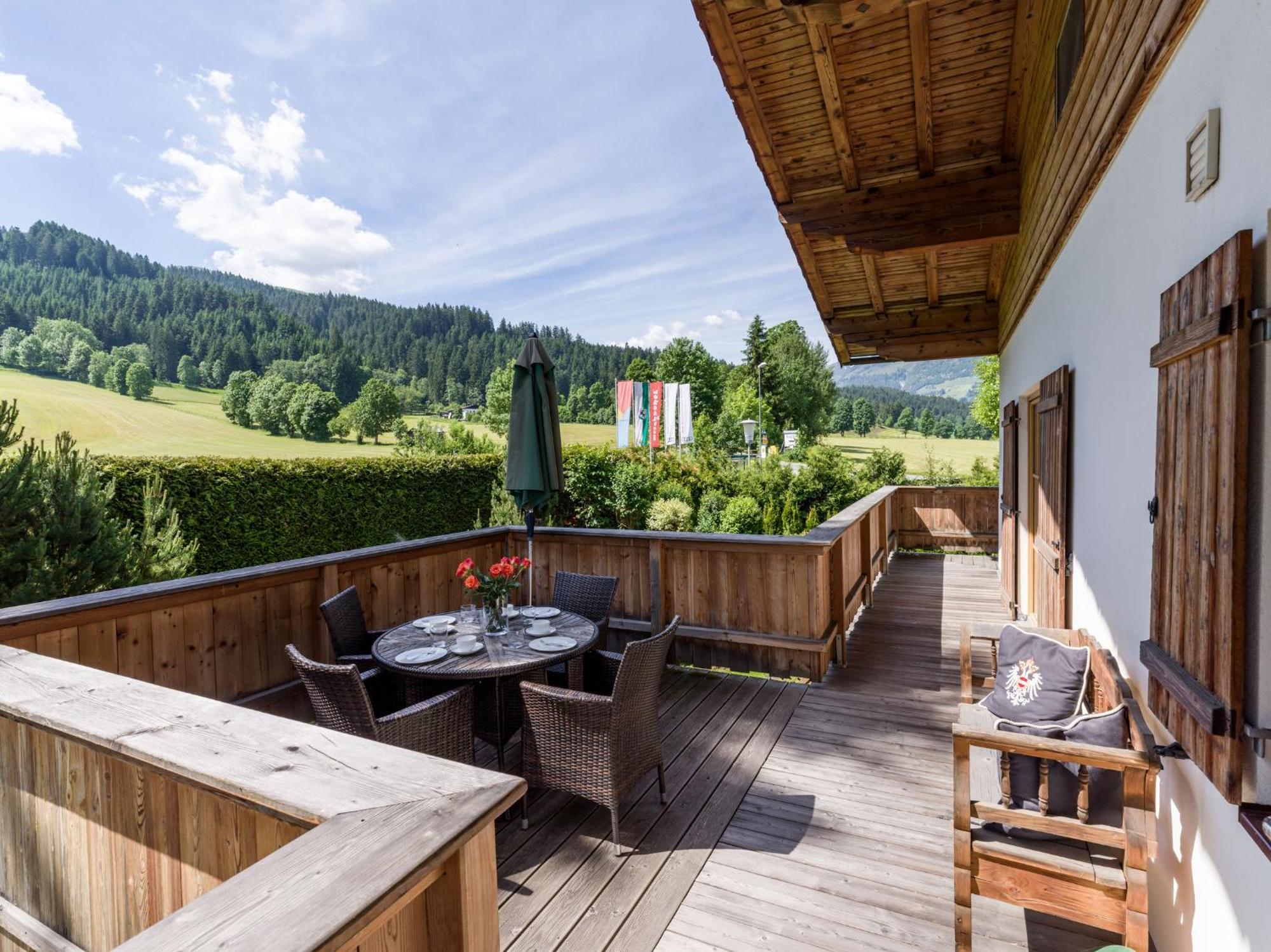 Landhaus Kitzhorn Appartement Hahnenkamm - By Nv-Appartements 基茨比厄尔 外观 照片